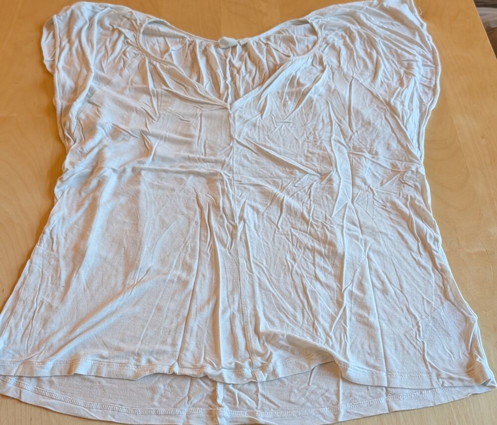 🧨Women's Medium Gap Tee